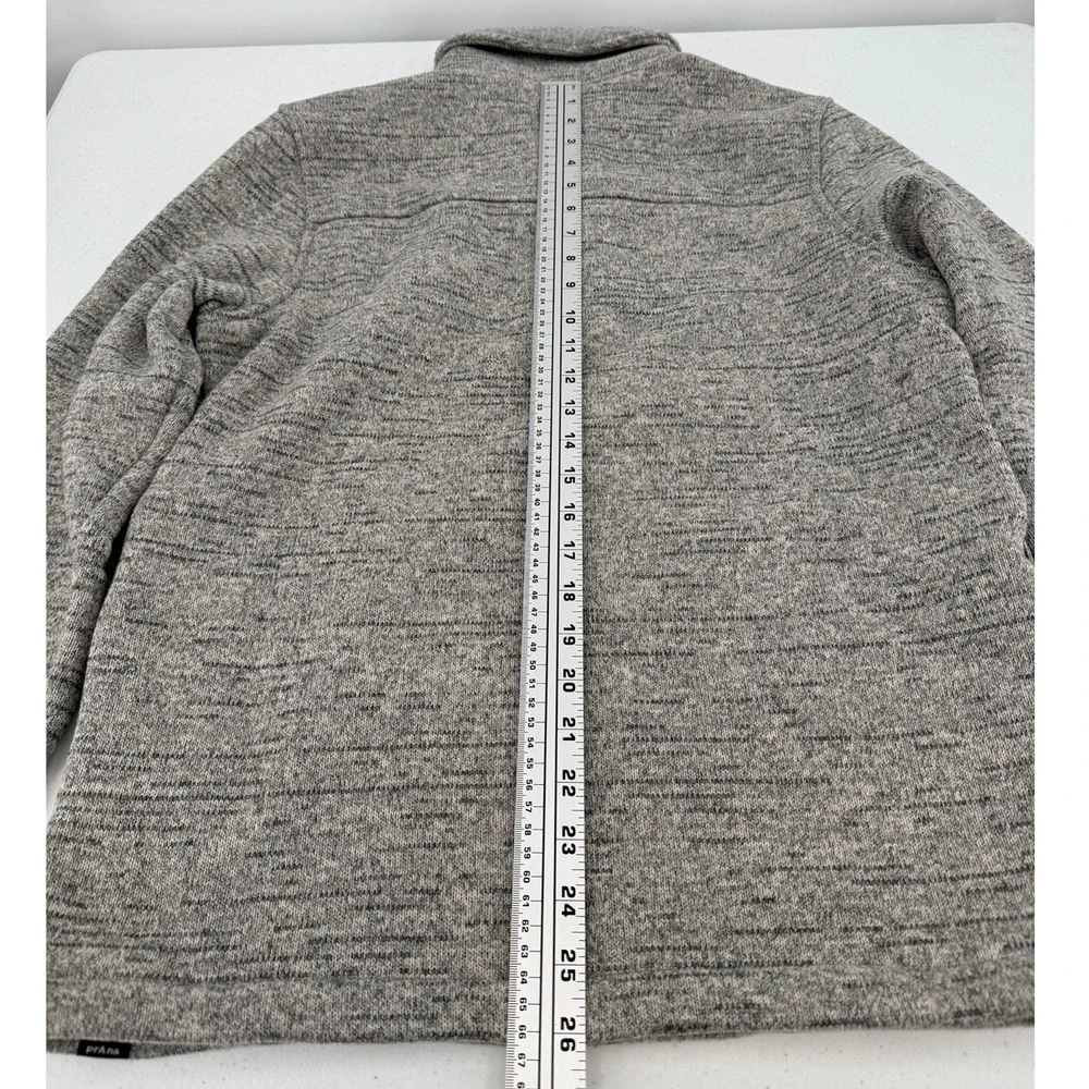 NWT prAna Mens Tri Thermal Threads Henley Top Pockets 3/4 Button Heather Gray